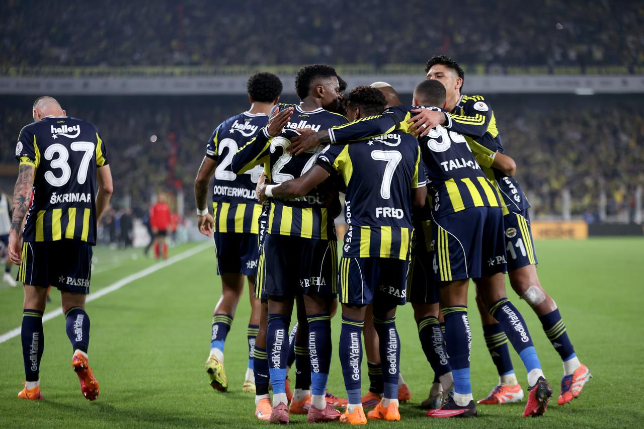 Süper Lig'in 16. haftasında kapanış maçı: Fenerbahçe'nin Kadıköy'de Konyaspor sınavı