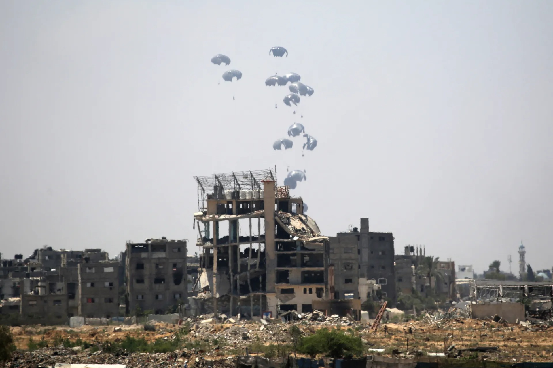 Child Dies In Gaza After Aid Drop, Bombing Toll Rises
