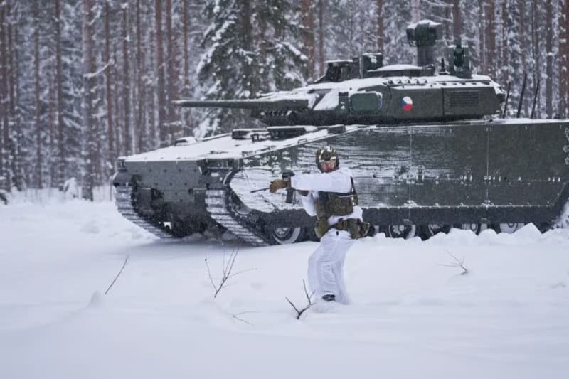 Çekya Ordusu, yeni nesil CV90 MkIV zırhlı muharebe aracını İsveç’te test ediyor