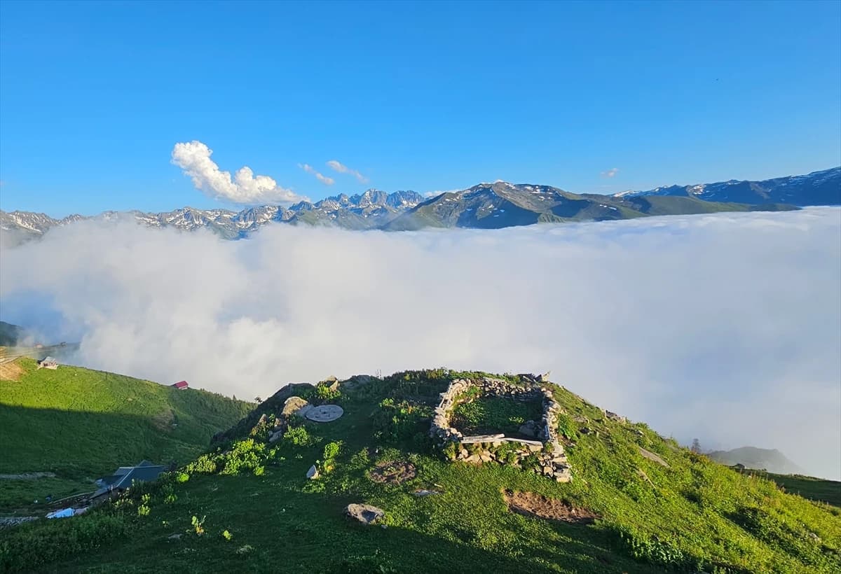 Rize'den gökyüzüne köprü: Huser Yaylası