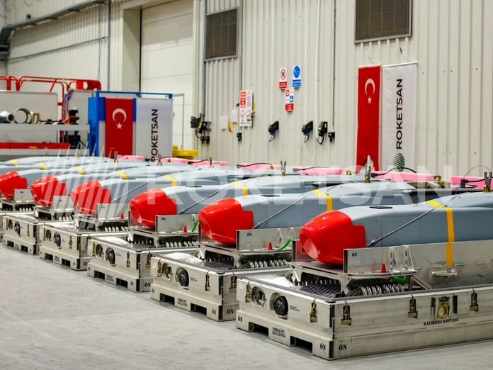 ROKETSAN, TAYFUN ve SOM füzelerinde seri üretim ve teslimatların sürdüğünü açıkladı