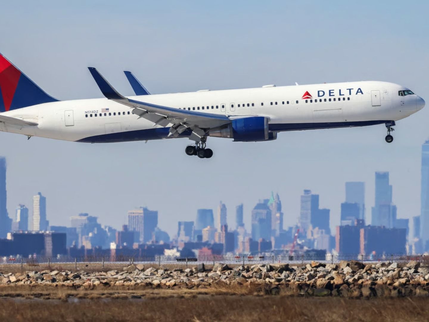 Salt Lake City-Amsterdam seferi yapan uçak acil iniş yaptı