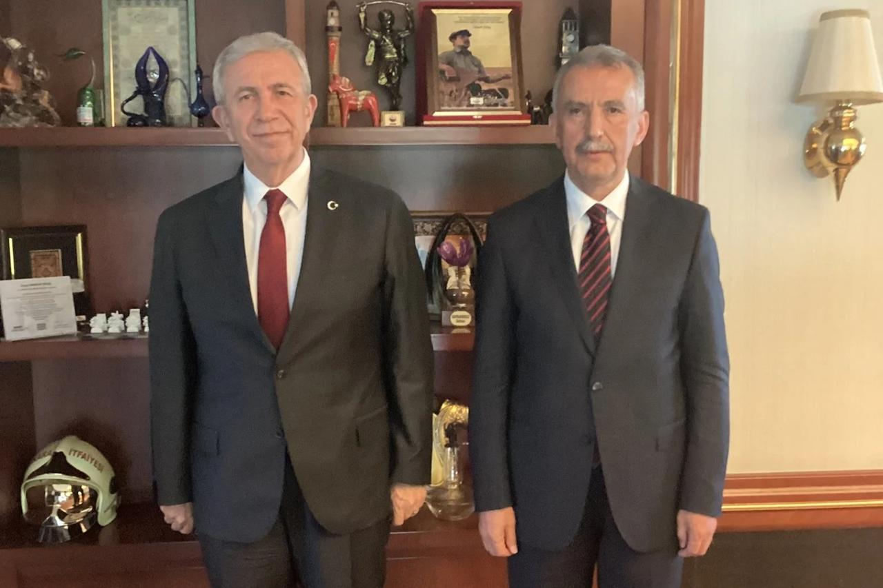 Siyasi intikam için dükkanlar kapatılıyor!