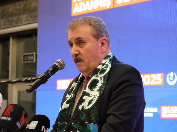 Mustafa Destici'den yargı paketlerine sert tepki: Suçun gerçek cezası verilmiyor