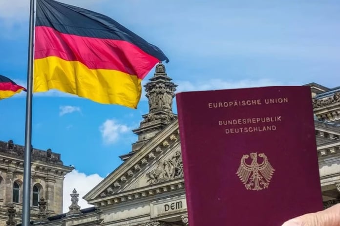 Alman vatandaşlığına geçişte 2024'te rekor kırıldı