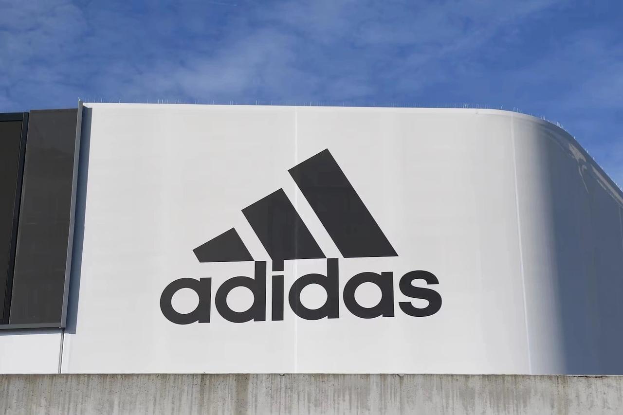 Adidas İsrail askerinin yer aldığı reklam için özür diledi