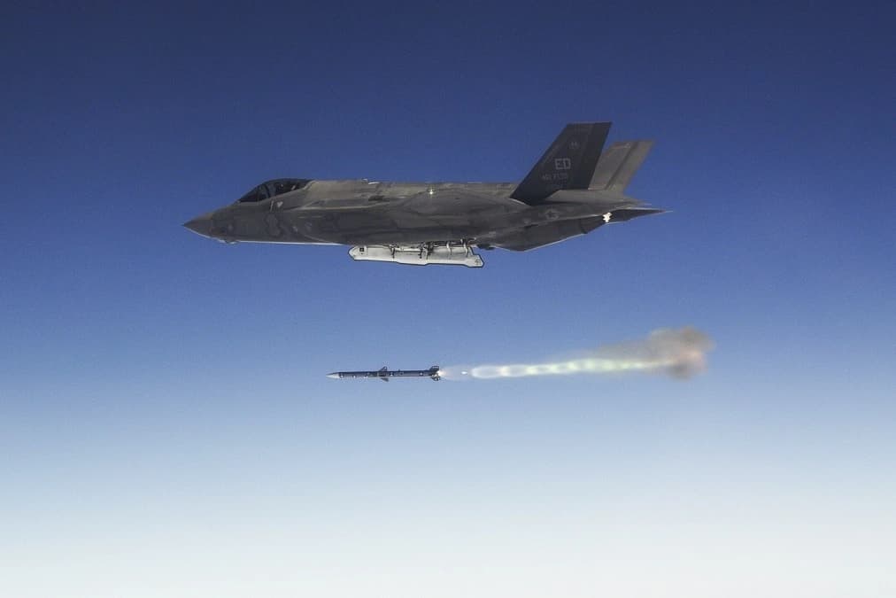 ABD, F-22 ve F-35 için AIM-260 hava-hava füzesinin üretimini hızlandıracak