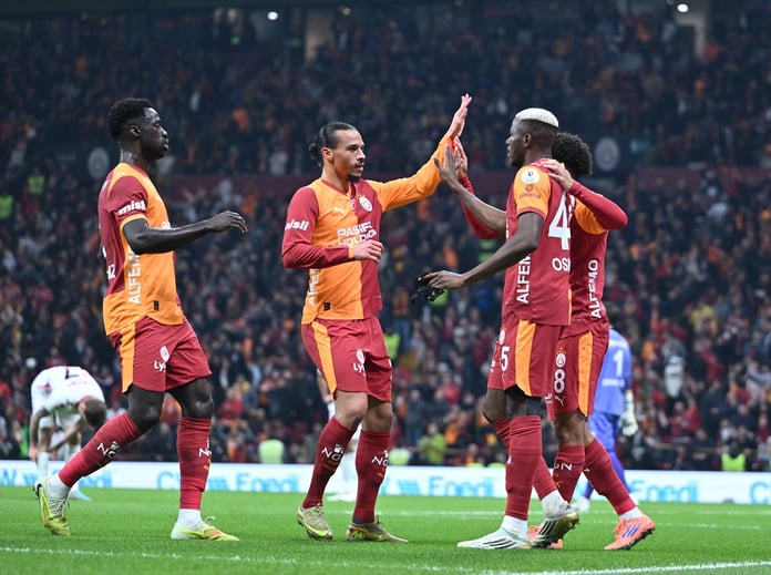 İlk yarıda Galatasaray üstünlüğü