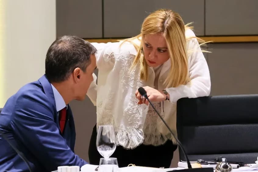 Meloni: İspanya ile Schengen'i geçici olarak askıya aldık