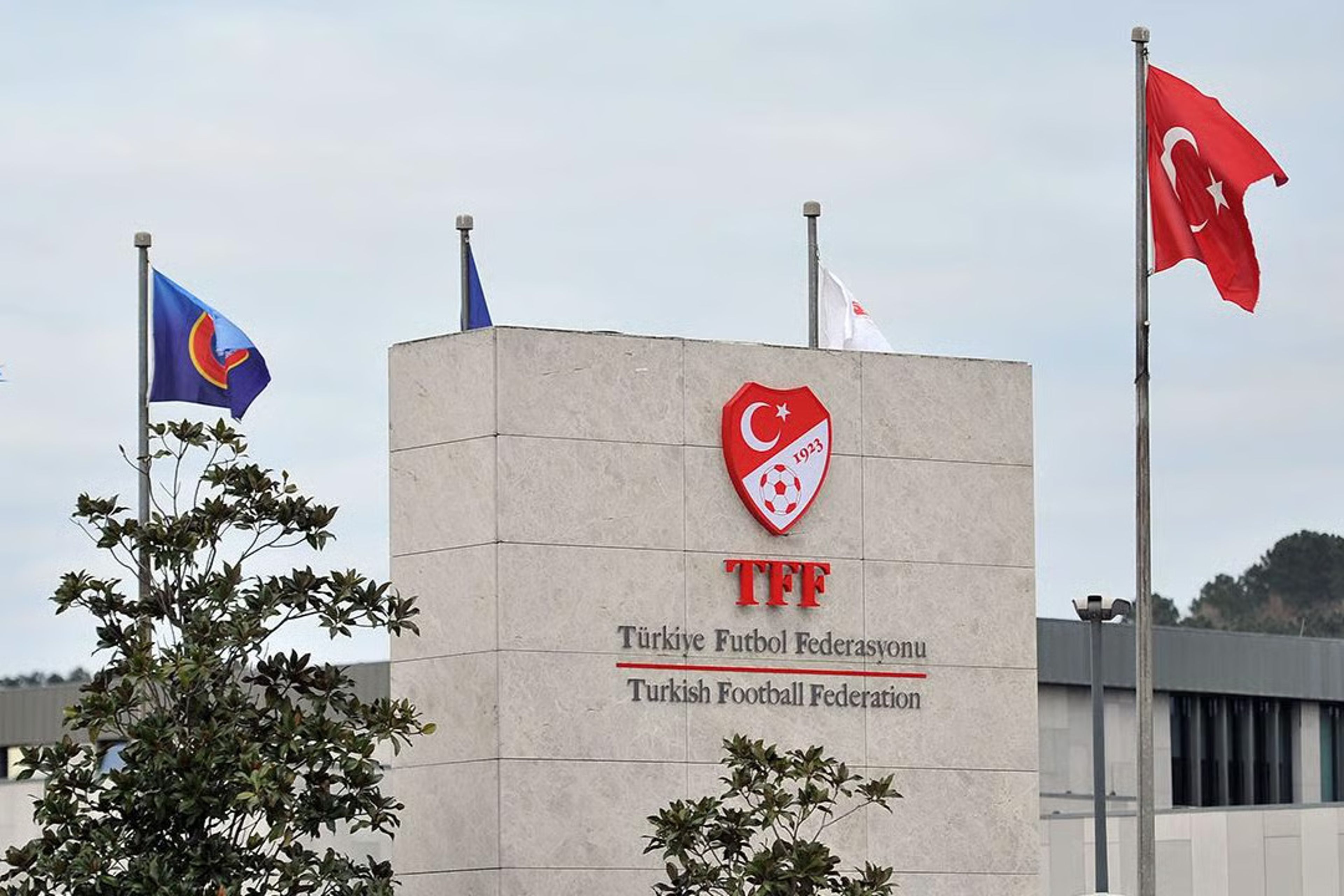 PFDK'da toplu ayrılık: Başkan ve vekili istifa etti, yerine kim geçti?