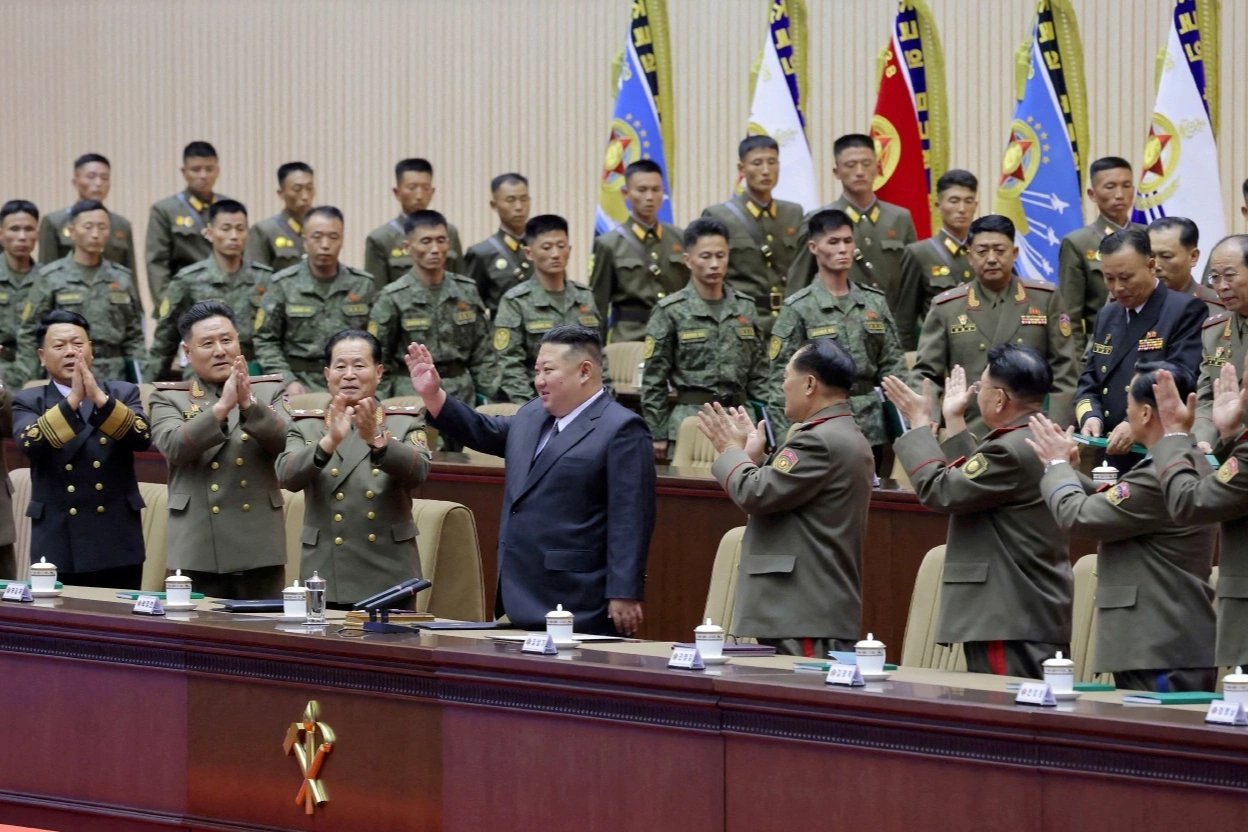 Kuzey Kore lideri Kim Jong-un askeri dönüşüm çağrısı yaptı
