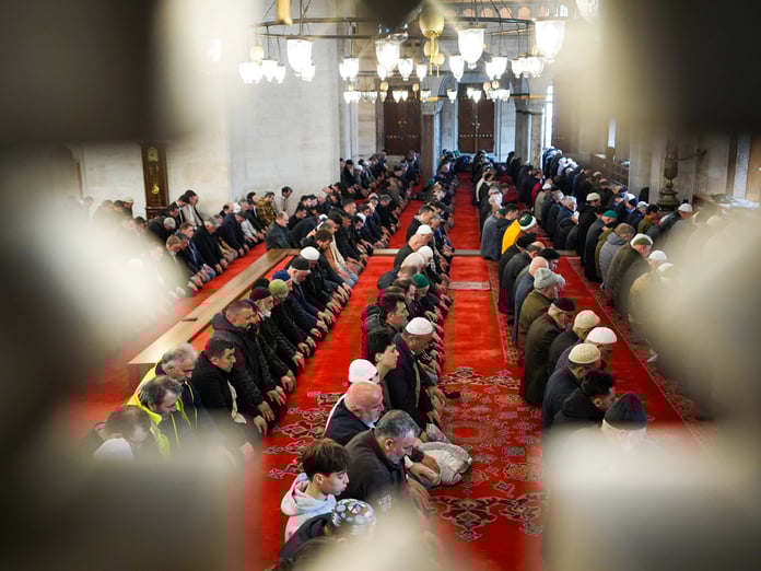 Cuma namazı saati | Diyanet ile 19 Eylül Ankara, İzmir, İstanbul Cuma namazı saat kaçta başlıyor?