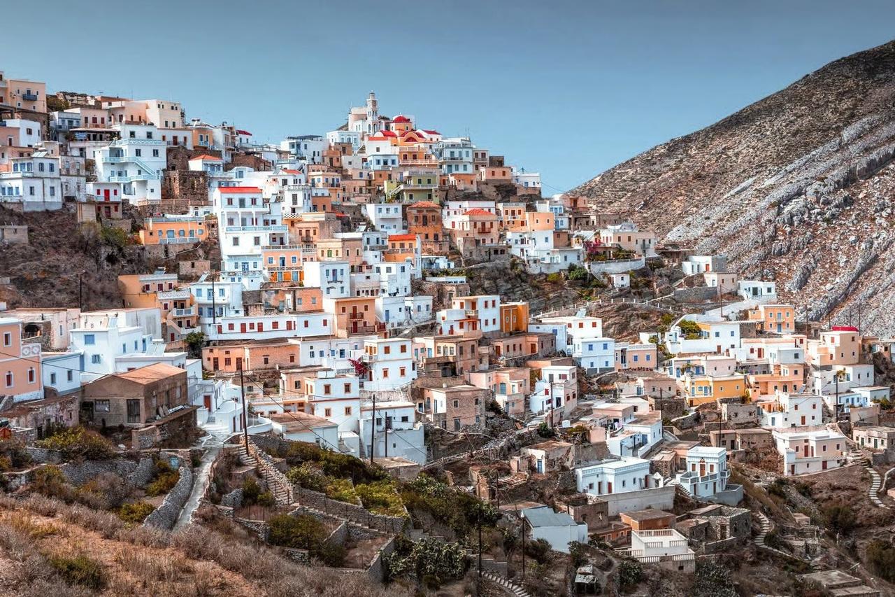 Yunanistan'dan OHAL kararı