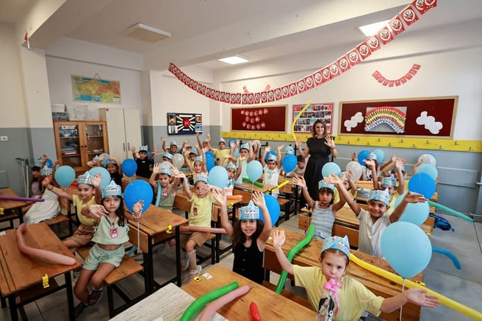 Okullarda uyum eğitimi başladı