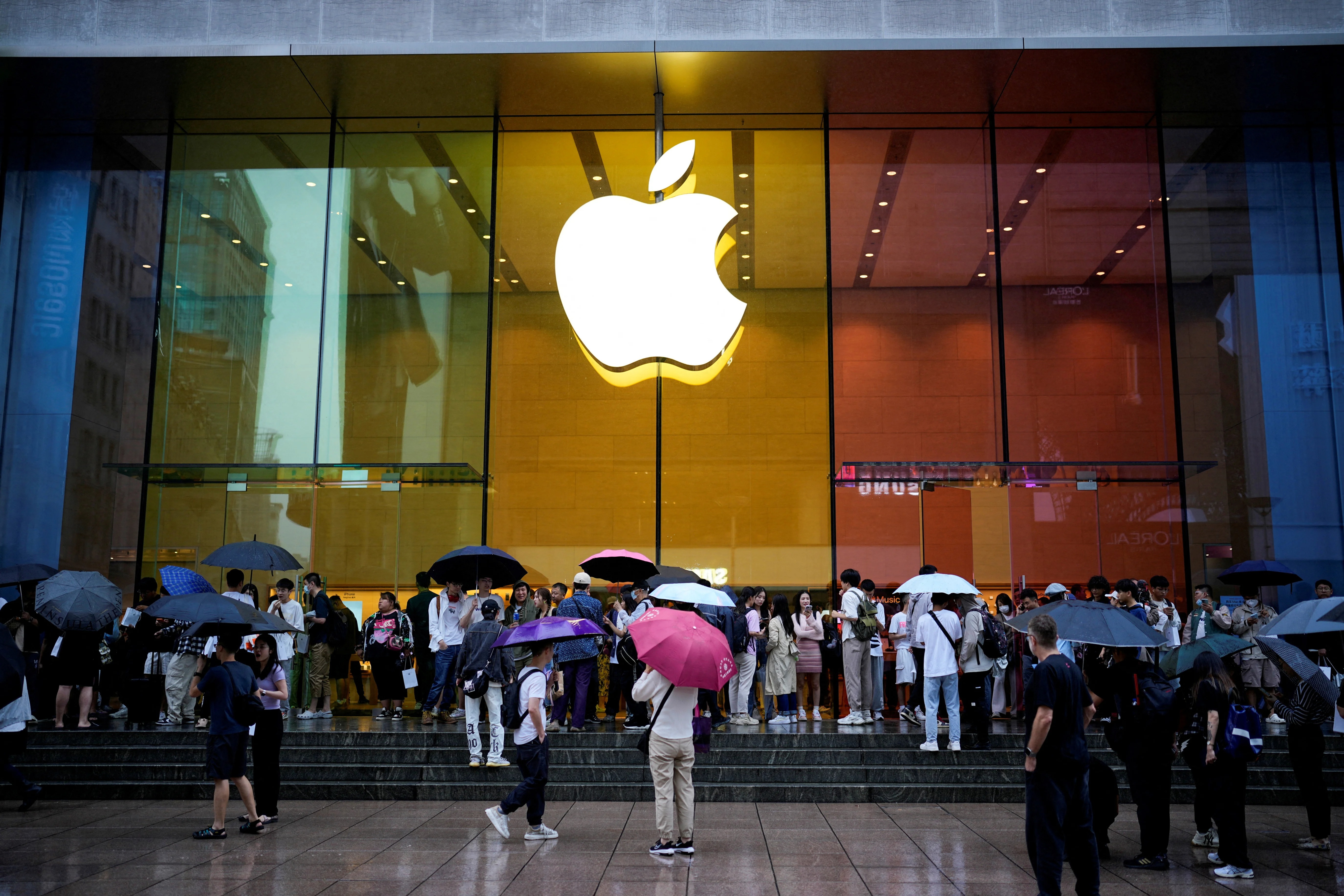 Apple Seeks Blacklisted Chinese Chips