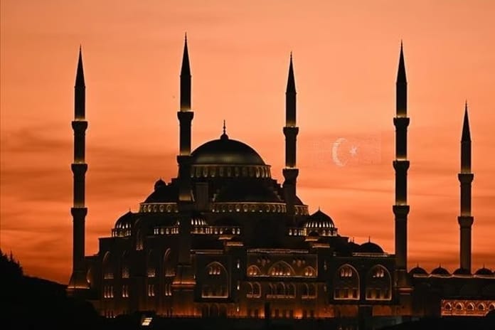 Berat Kandili ne zaman? Diyanet Takvimi ile 2026 Berat Kandili hangi tarihte, anlamı nedir?
