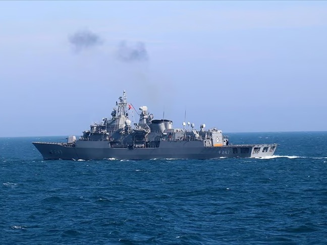 Türk Donanması Doğu Akdeniz'de 'İnsani Yardım Kalkanı' oluşturuyor