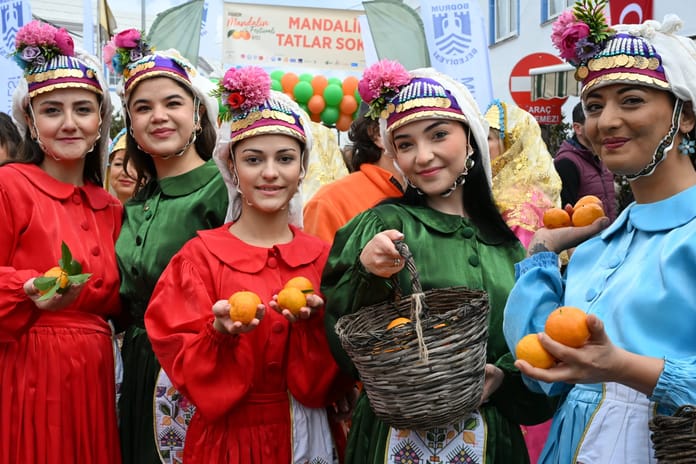 Dalından sofraya, hasattan festivale: Bodrum’da Mandalin Festivali