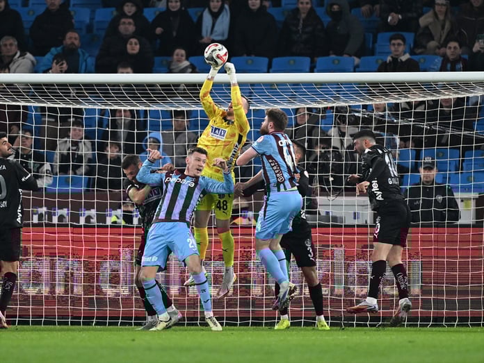 Kaleci Victor geçit vermedi