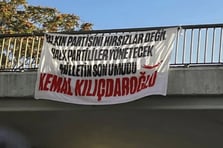 CHP'nin Kadıköy mitingi öncesi Kılıçdaroğlu pankartı asıldı