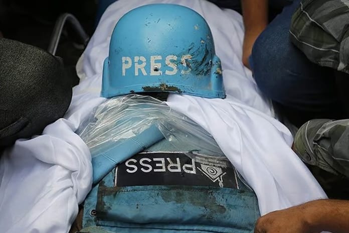 İsrail güçleri Gazze'de bir gazeteciyi daha öldürdü