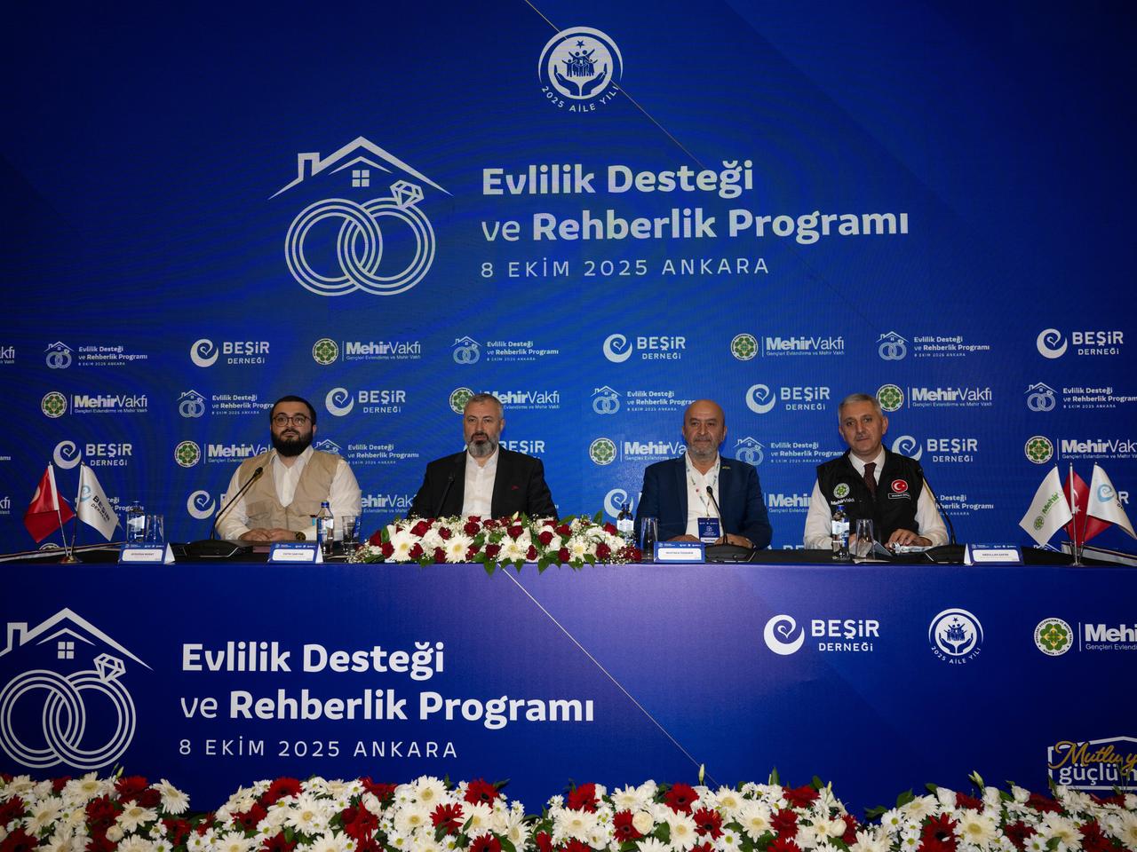 Evlilikler için üç aşamalı destek programı başladı