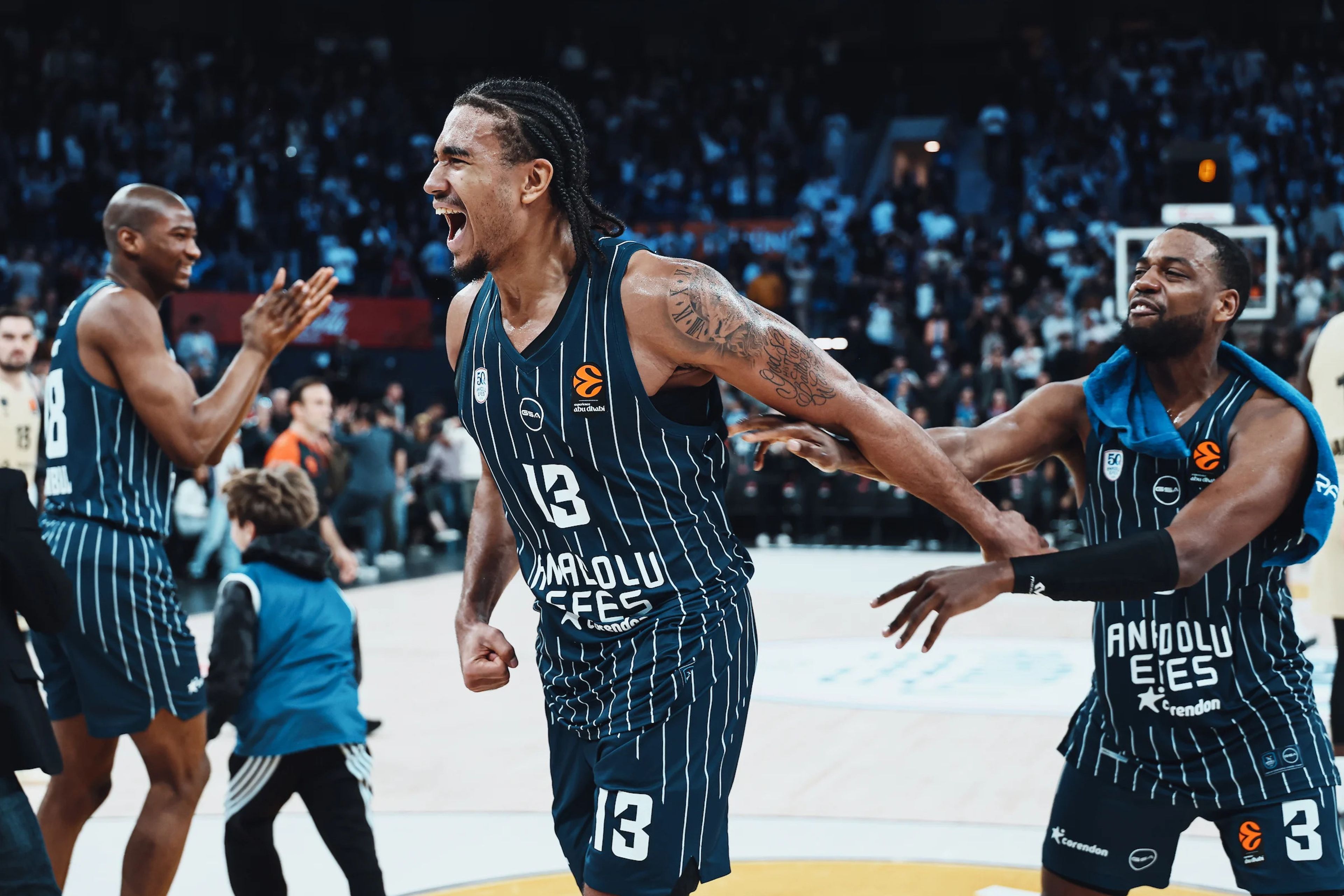 EuroLeague'de zorlu Fransa virajı: Anadolu Efes'ten play-off'a kritik adım