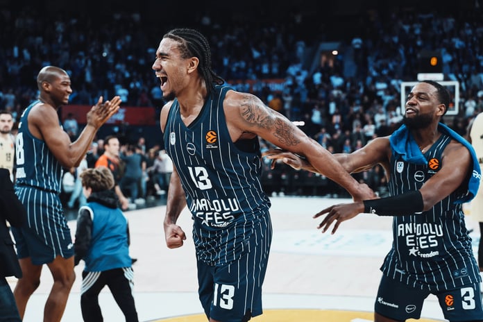 EuroLeague'de zorlu Fransa virajı: Anadolu Efes'ten play-off'a kritik adım