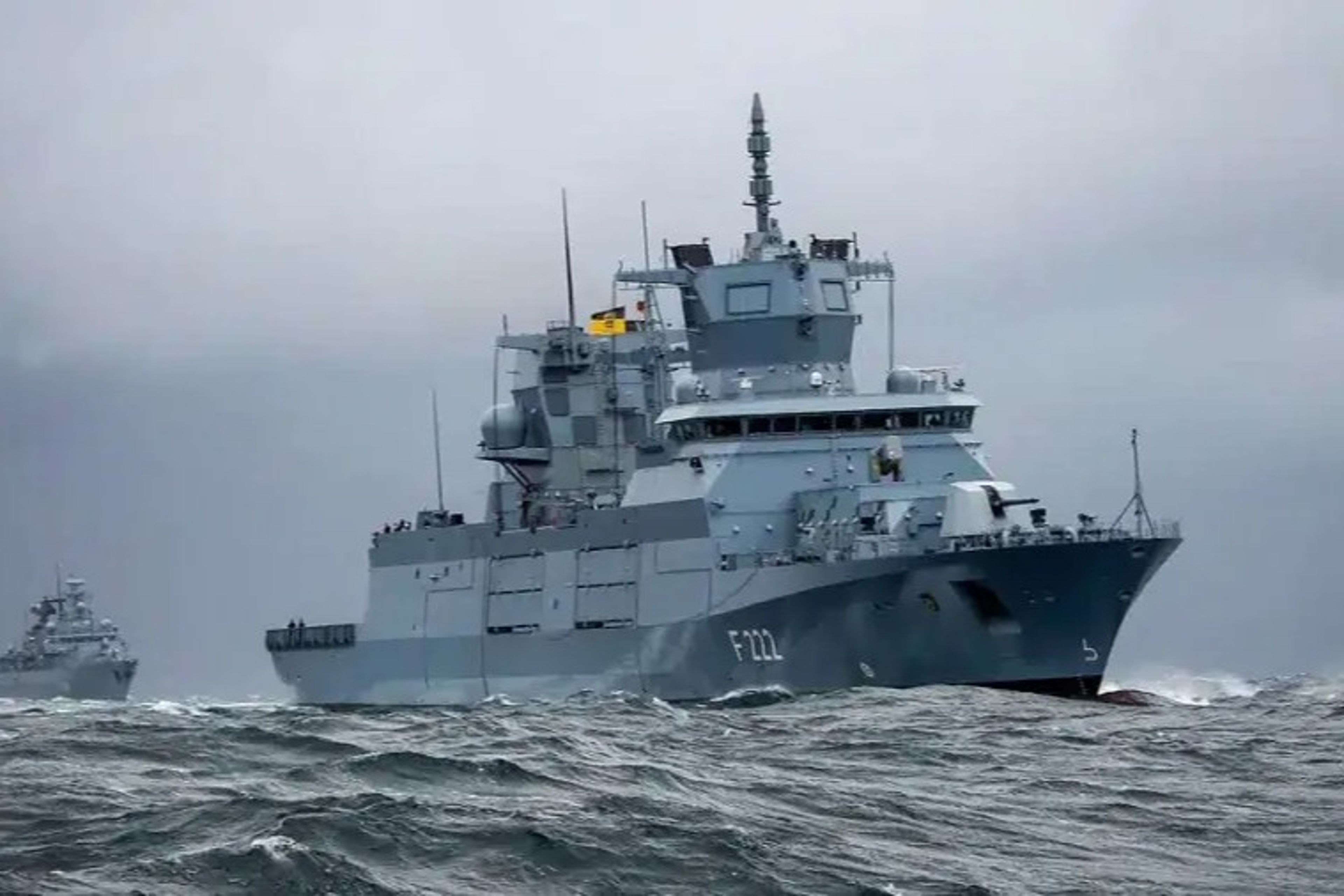 Alman Donanması, deniz tabanlı IRIS-T SLM hava savunma sistemini başarıyla test etti