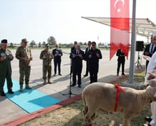 Cumhurbaşkanı Erdoğan: Kahraman ordumuzun bayramını kutluyorum