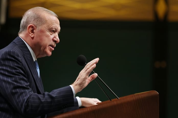 Cumhurbaşkanı Erdoğan: Venezuela halkının yanındayız