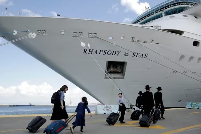 İsrailliler yatlarla Kıbrıs'a kaçıyor