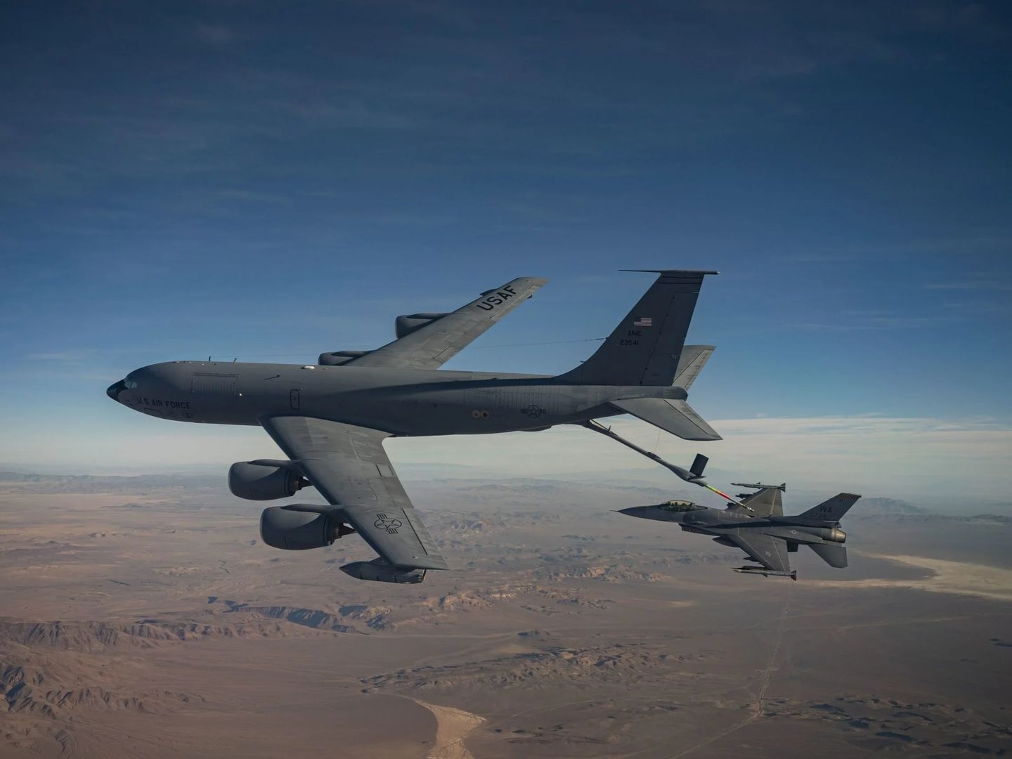 Arjantin ABD’den KC-135 alarak F-16’ların menzilini artırmayı hedefliyor