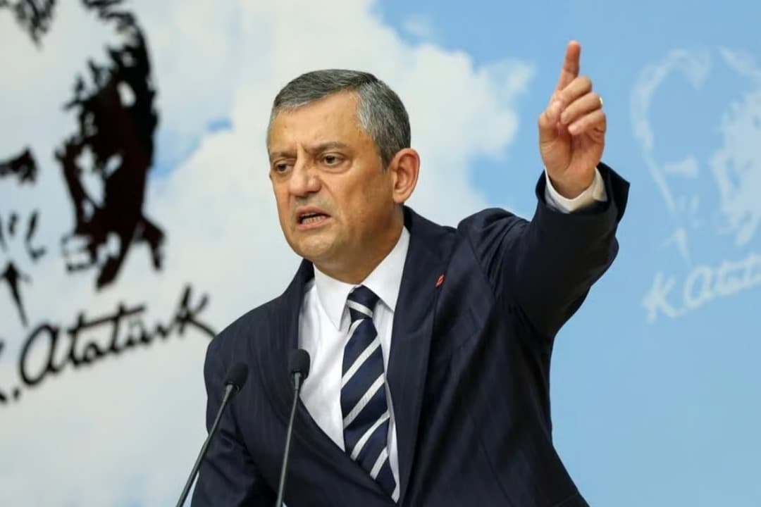 Özgür Özel kurultay harekete geçiyor! İmzaları CHP Genel Merkez'e teslim edecek