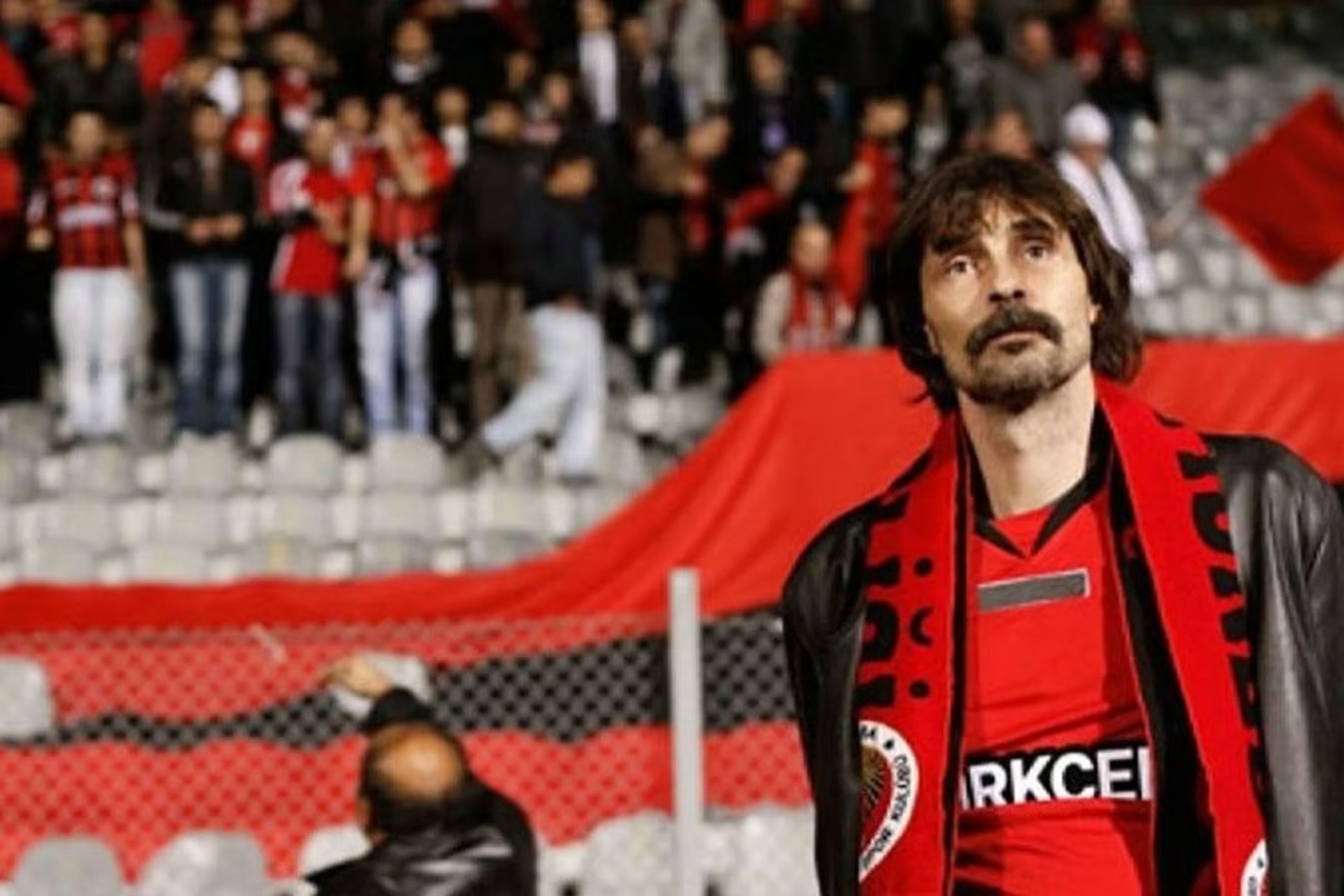Etimesgut Belediye Başkanı Beşikçioğlu belediye adına 5 milyon TL karşılığında loca satın aldı