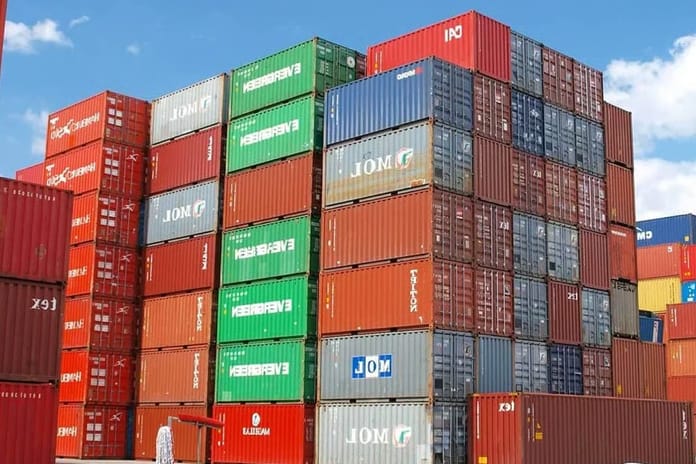 Gümrükte muafiyet bitti: Fiyat makası kapanmadı