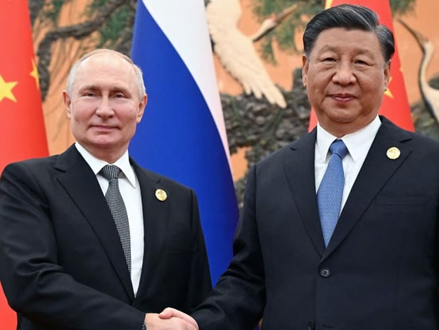 Putin Çin vatandaşlarına vizenin kaldırılmasını içeren kararnameyi imzaladı