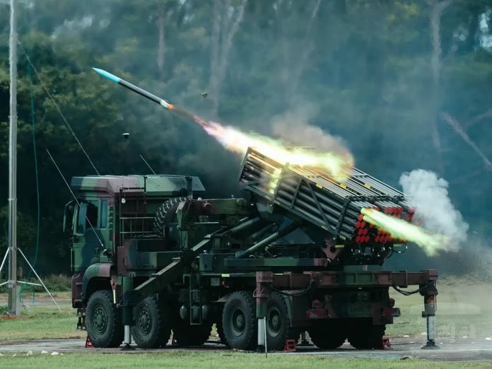 Tayvan, HIMARS roket sistemi ile sahil savunmasını güçlendiriyor