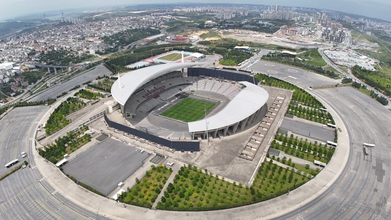 Atatürk Olimpiyat Stadyumu