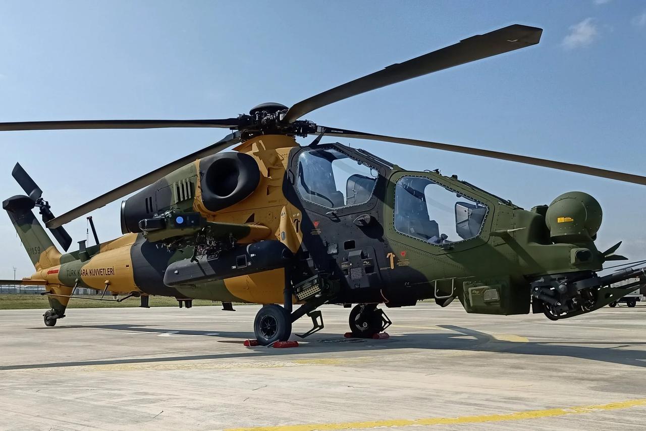 Türkiye'den Somali'ye T-129 Atak teslimatı