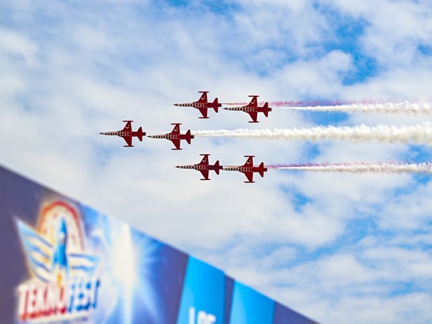 KKTC’de 29 Nisan’da gökyüzü kırmızı-beyaz olacak