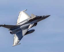 Hindistan tek gecede üç savaş uçağı kaybetti