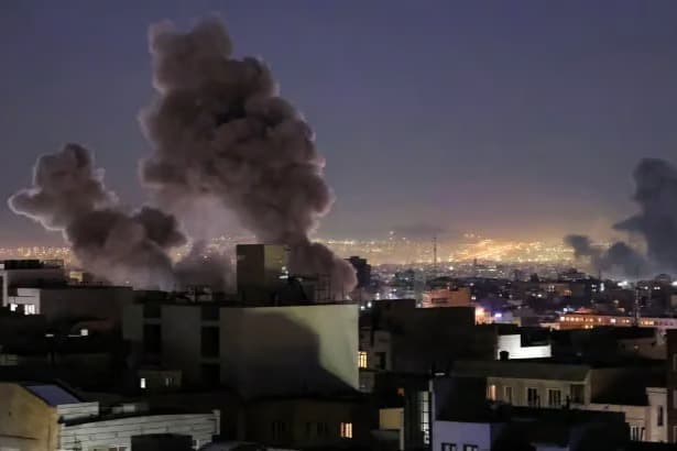 ABD ve İran'dan karşılıklı saldırılar