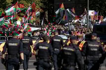 İspanya Bisiklet Turu La Vuelta'nın Madrid finali, Filistin'e destek gösterileri nedeniyle yarıda kesildi