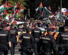 İspanya Bisiklet Turu La Vuelta'nın Madrid finali, Filistin'e destek gösterileri nedeniyle yarıda kesildi