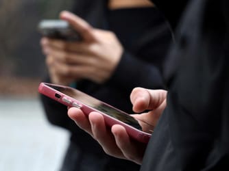 French Top Court Blocks Under-15 Social Media Ban