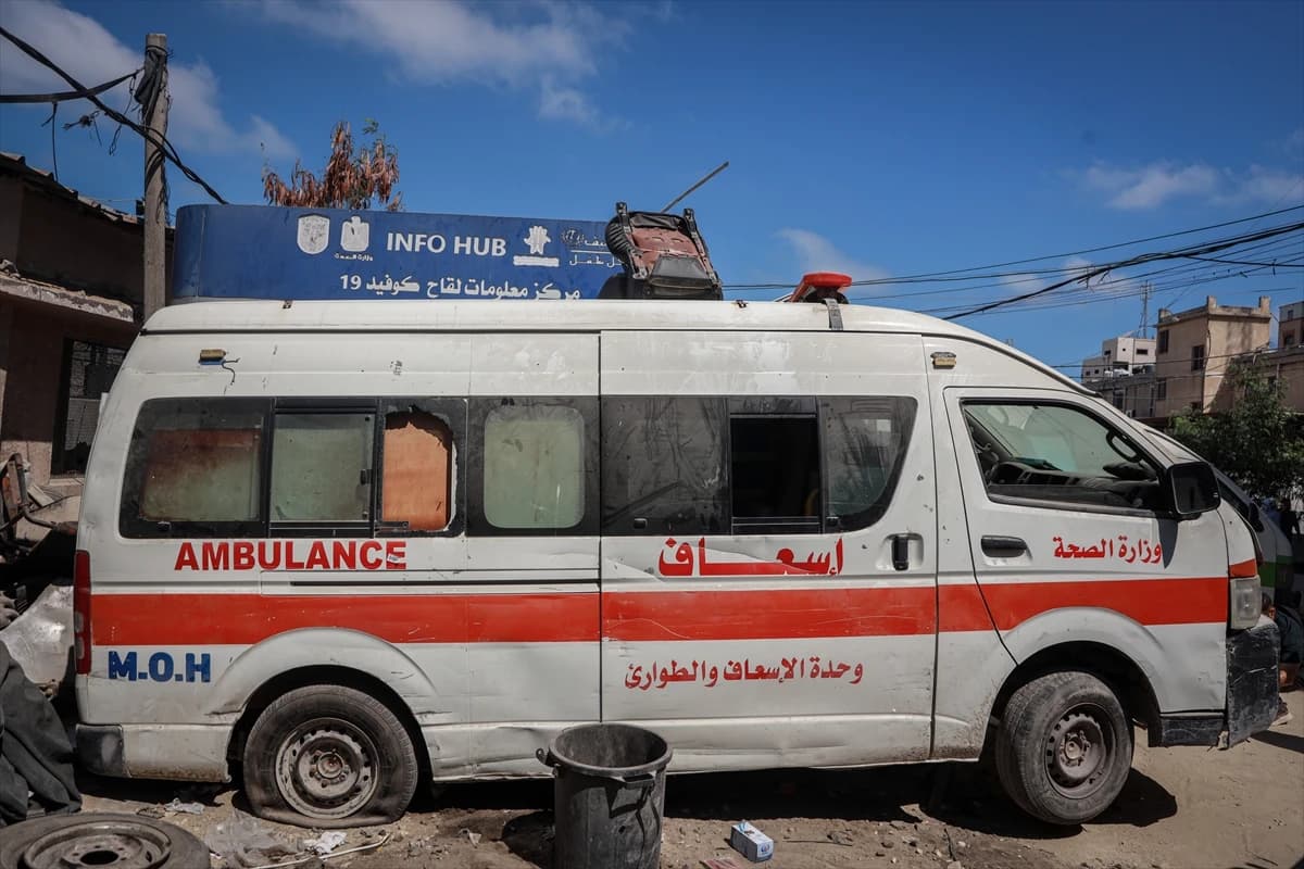 Abluka altındaki Gazze'de ambulans hizmetinin çöküşün eşiğinde olduğu uyarısı
