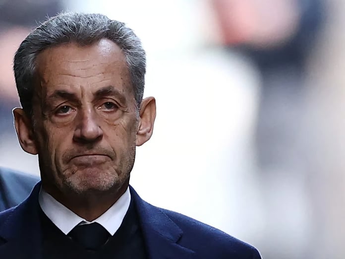 Cezaevine giren Sarkozy'ye ölüm tehditleri yağdı