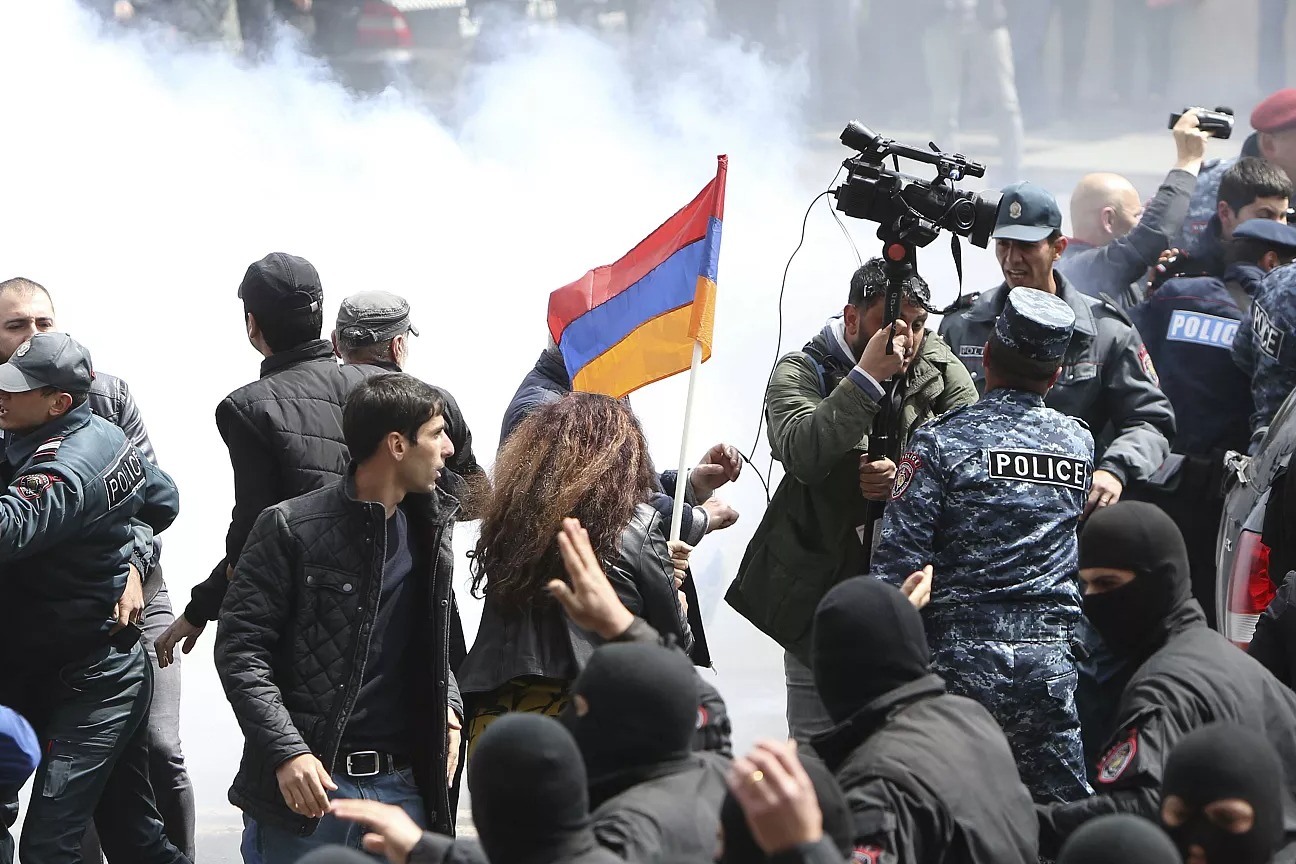 Armenian Police Detain Opposition Figures in Terrorism Probe