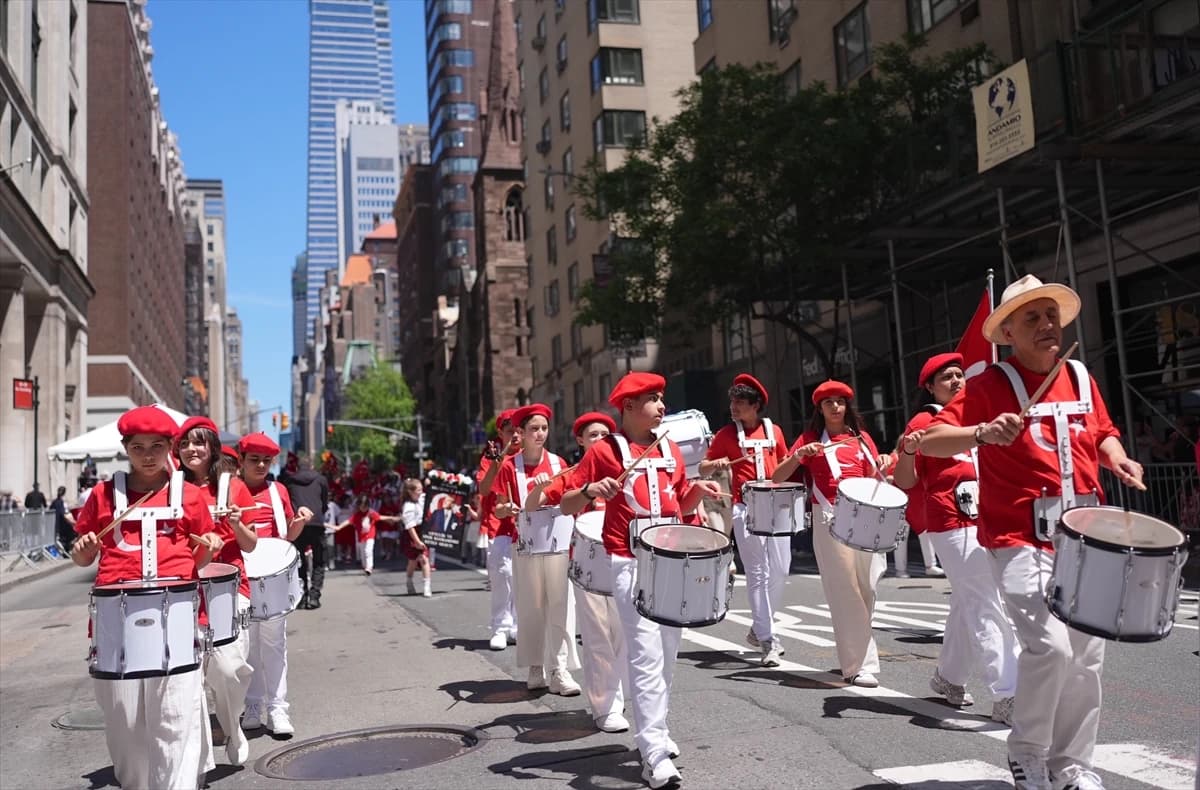 New York'ta Türk Günü Yürüyüşü düzenlendi